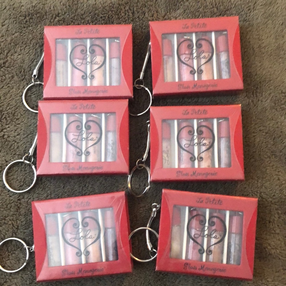Six sets of keychain lip glosses